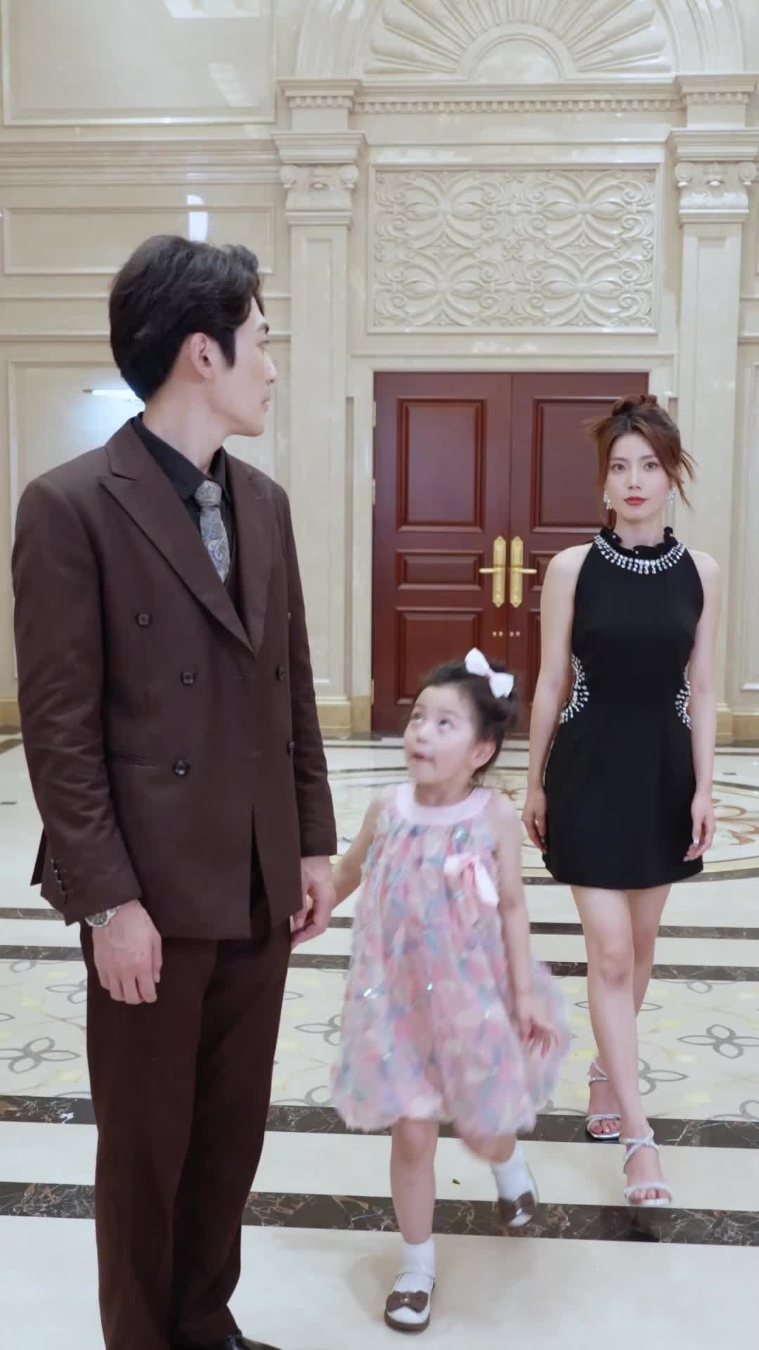 Episode 11 - Frosty CEO, Sizzling Baby Bump Romance